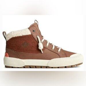 Sperry Pier Wave Storm Tumbled Sneaker Boot.